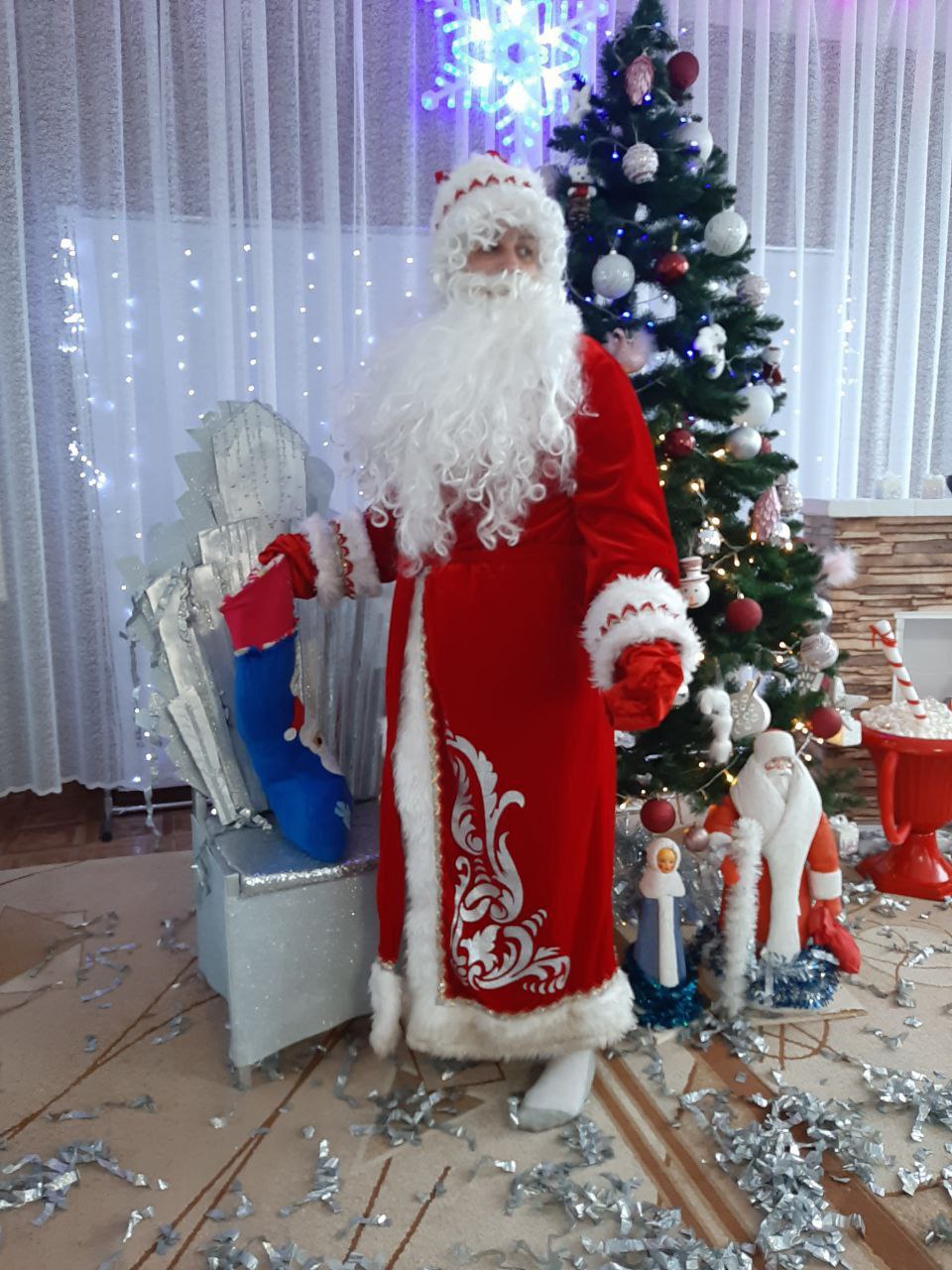 В детском саду "Огонек" состоялось серебряное шоу в День Николая Чудотворца