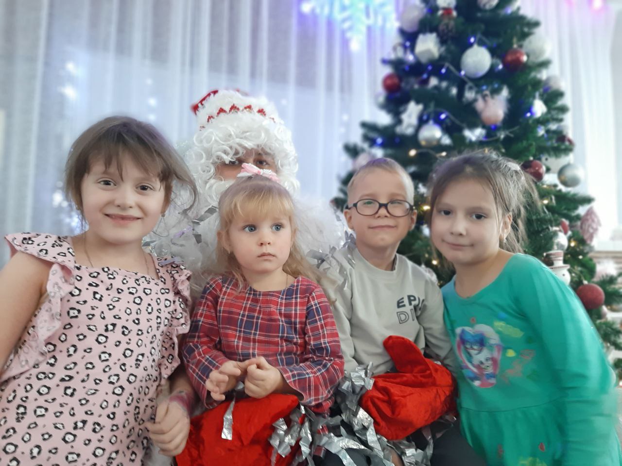 В детском саду "Огонек" состоялось серебряное шоу в День Николая Чудотворца В детском саду "Огонек" состоялось серебряное шоу в День Николая Чудотворца