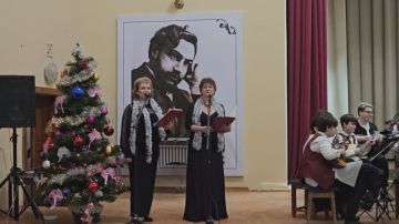 Светлана Гребенькова: По доброй традиции в конце года в Алчевской детской музыкальной школе №1 имени Ивана Алчевского проходят Рождественские встречи