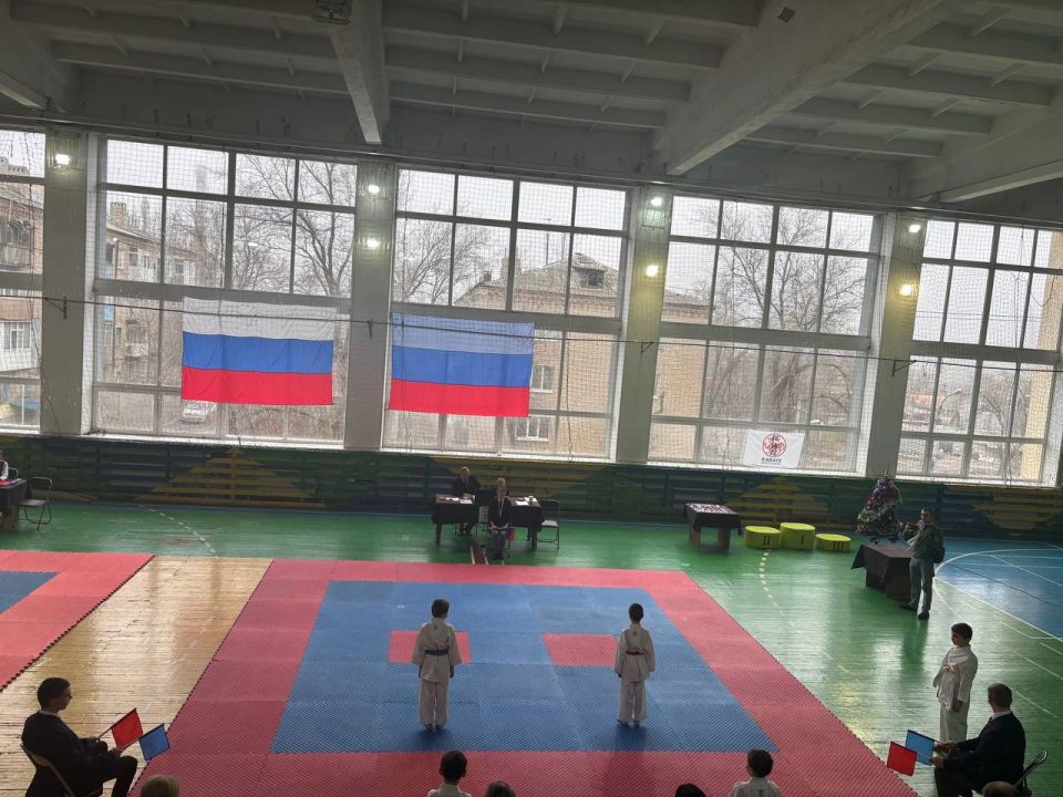 Сергей Козенко: В Краснодоне сегодня царят спортивный азарт и атмосфера дружбы Сергей Козенко: В Краснодоне сегодня царят спортивный азарт и атмосфера дружбы