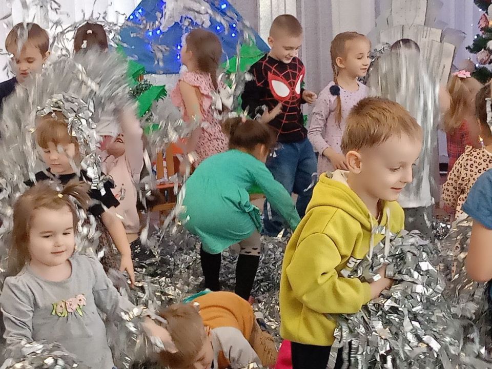 В детском саду "Огонек" состоялось серебряное шоу в День Николая Чудотворца В детском саду "Огонек" состоялось серебряное шоу в День Николая Чудотворца