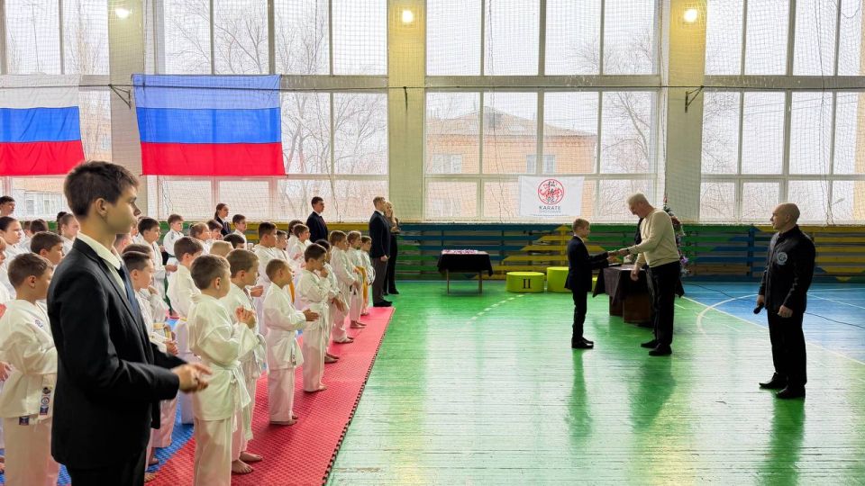 Сергей Козенко: В Краснодоне сегодня царят спортивный азарт и атмосфера дружбы Сергей Козенко: В Краснодоне сегодня царят спортивный азарт и атмосфера дружбы