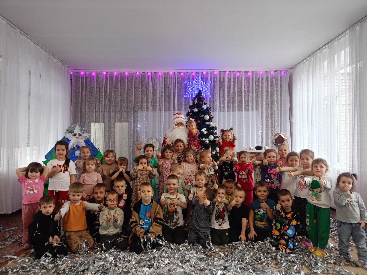 В детском саду "Огонек" состоялось серебряное шоу в День Николая Чудотворца В детском саду "Огонек" состоялось серебряное шоу в День Николая Чудотворца