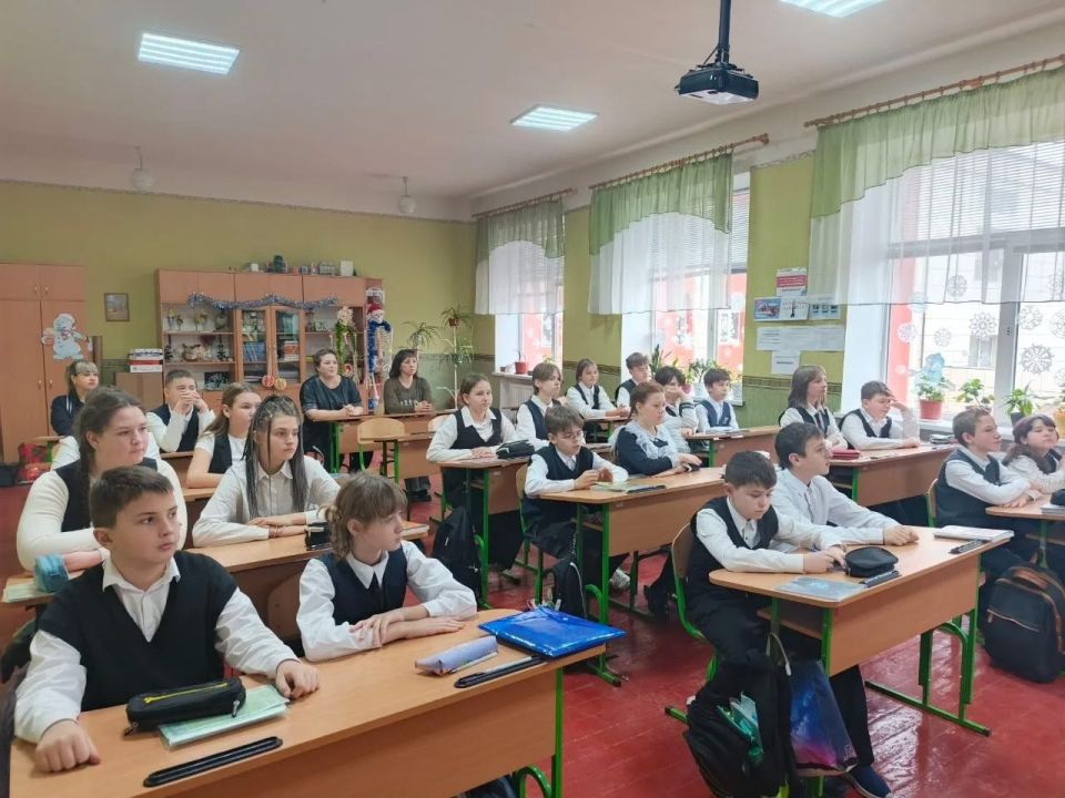 Тепло встречали гостей: День открытых дверей в Брянковской специализированной школе №1 Тепло встречали гостей: День открытых дверей в Брянковской специализированной школе №1