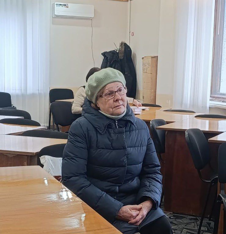 Глава Антрацитовского муниципального округа, Секретарь местного отделения партии «Единая Россия» Сергей Саенко провёл еженедельный приём граждан совместно с представителями коммунальных служб, муниципальных предприятий и... Глава Антрацитовского муниципального округа, Секретарь местного отделения партии «Единая Россия» Сергей Саенко провёл еженедельный приём граждан совместно с представителями коммунальных служб, муниципальных предприятий и...