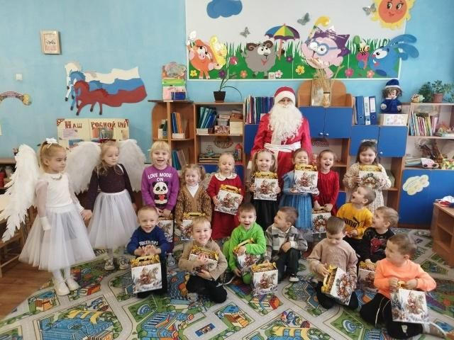 Андрей Рубанцов: Юные ровенчане продолжают получать подарки от региона-шефа Андрей Рубанцов: Юные ровенчане продолжают получать подарки от региона-шефа