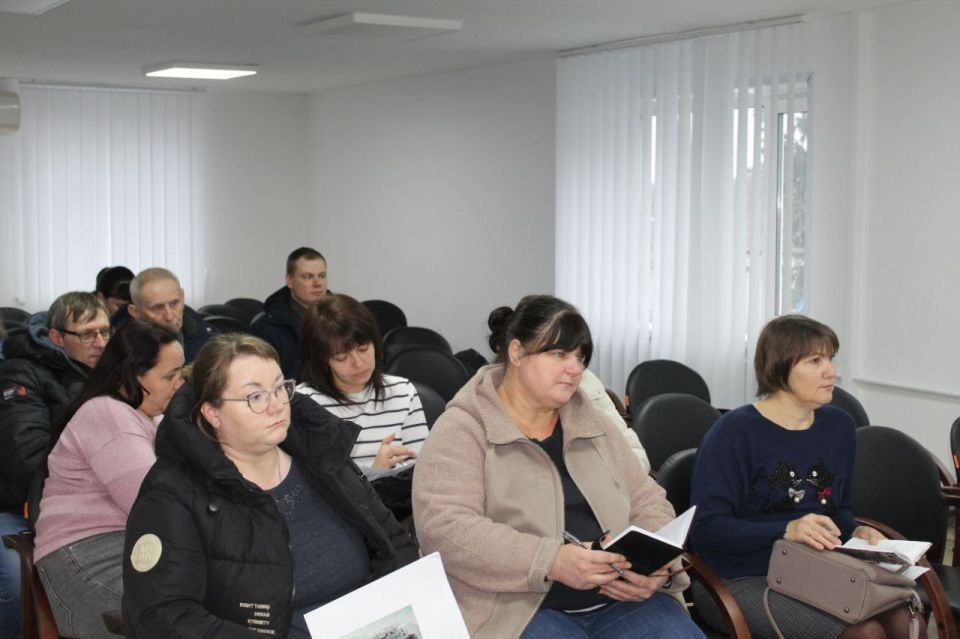 Юлия Кожухарь: В Администрации Новопсковского округа продолжается системная работа по ведению воинского учёта и бронированию граждан Юлия Кожухарь: В Администрации Новопсковского округа продолжается системная работа по ведению воинского учёта и бронированию граждан