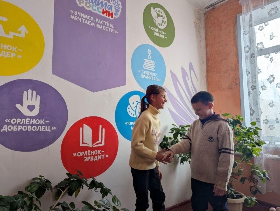 В Софиевской школе №27 Краснолучского городского округа продолжаются восстановительные работы силами строителей шеф-региона Республики Башкортостан В Софиевской школе №27 Краснолучского городского округа продолжаются восстановительные работы силами строителей шеф-региона Республики Башкортостан