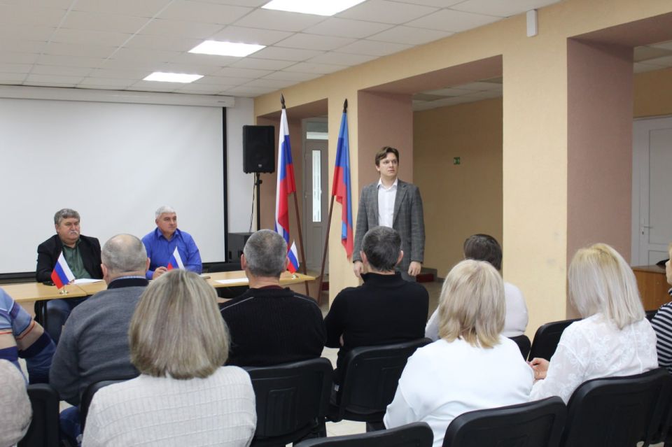Виталий Коваленко: Сегодня провел еженедельное рабочее совещание с начальниками структурных подразделений администрации, руководителями предприятий, учреждений и организаций Беловодского муниципального округа, на котором... Виталий Коваленко: Сегодня провел еженедельное рабочее совещание с начальниками структурных подразделений администрации, руководителями предприятий, учреждений и организаций Беловодского муниципального округа, на котором...