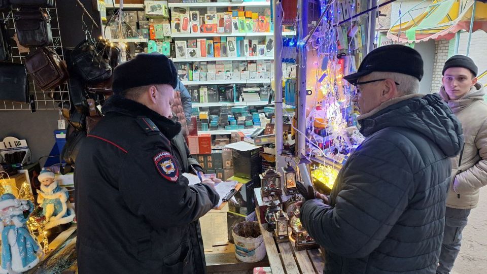 Руководствуясь Указом Главы Луганской Народной Республики о запрете использования пиротехнических изделий в период военного положения, на территории МАУ «Старобельский торговый комплекс» проведена внеплановая проверка Руководствуясь Указом Главы Луганской Народной Республики о запрете использования пиротехнических изделий в период военного положения, на территории МАУ «Старобельский торговый комплекс» проведена внеплановая проверка