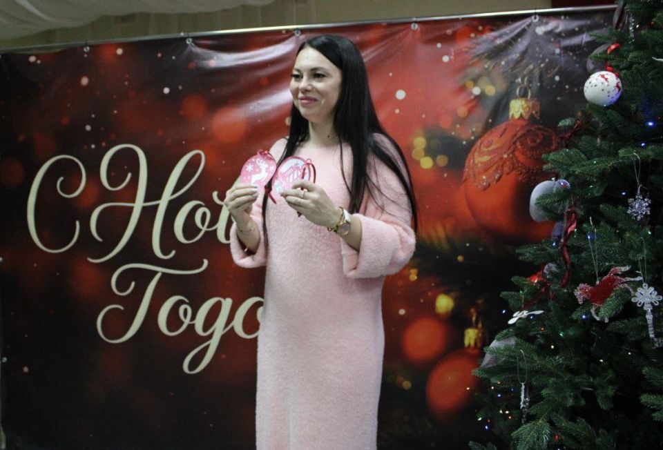 В Троицком муниципальном округе дан старт ежегодной благотворительной акции "Елка желаний", приуроченной к празднованию Нового года и Рождества В Троицком муниципальном округе дан старт ежегодной благотворительной акции "Елка желаний", приуроченной к празднованию Нового года и Рождества