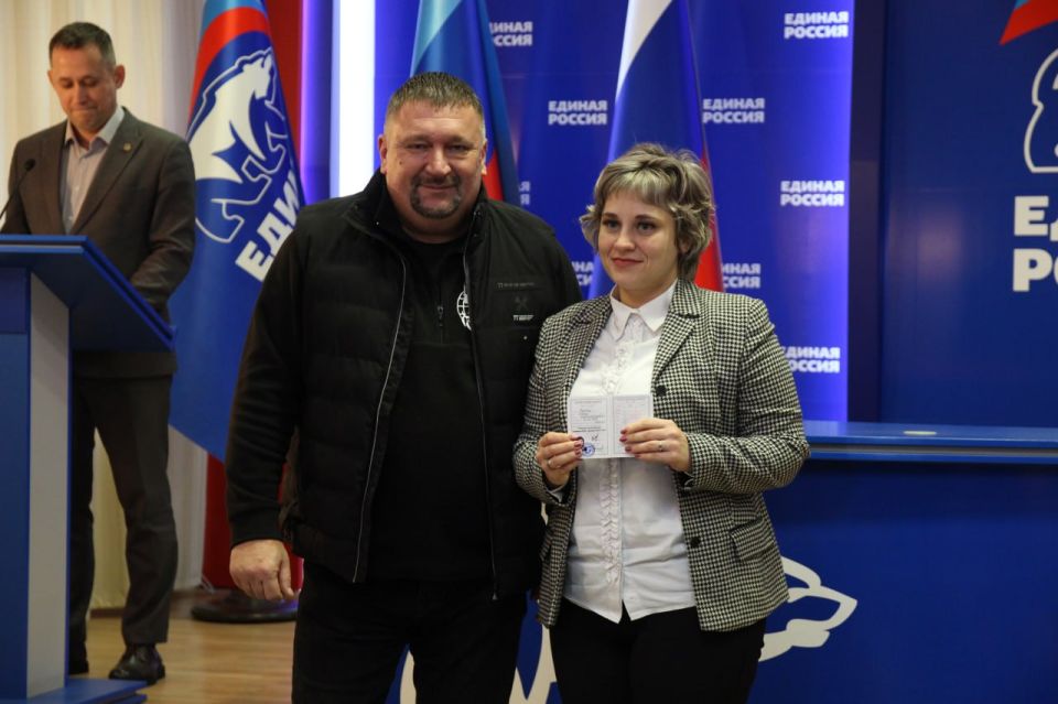В Луганске наградили победителей конкурса «Память сильнее времени» В Луганске наградили победителей конкурса «Память сильнее времени»