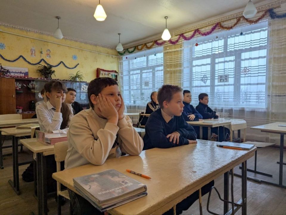 В Софиевской школе №27 Краснолучского городского округа продолжаются восстановительные работы силами строителей шеф-региона Республики Башкортостан В Софиевской школе №27 Краснолучского городского округа продолжаются восстановительные работы силами строителей шеф-региона Республики Башкортостан