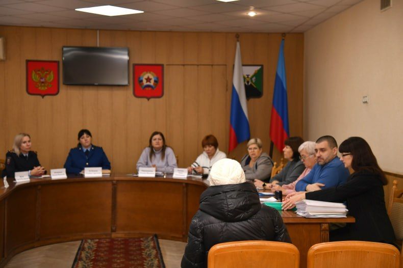 Проведено заседание Комиссии по делам несовершеннолетних и защите их прав Проведено заседание Комиссии по делам несовершеннолетних и защите их прав
