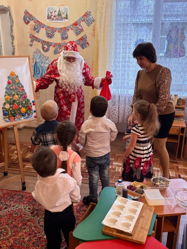 Чудеса в «Колокольчике». Подарки родителям и воспитателям ко Дню Святого Николая в детском саду «Колокольчик» детвора изготовила своими руками Чудеса в «Колокольчике». Подарки родителям и воспитателям ко Дню Святого Николая в детском саду «Колокольчик» детвора изготовила своими руками