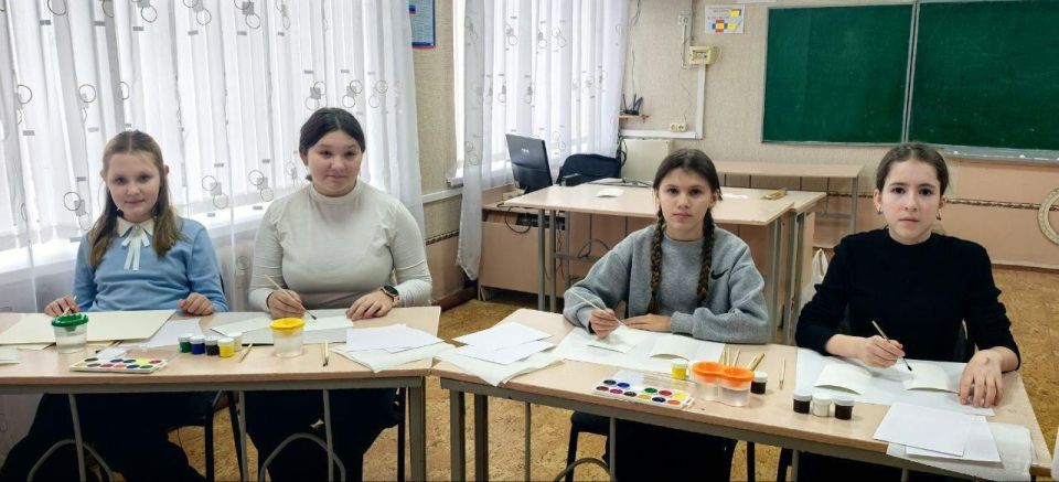 Перевальчане встретились с оренбуржцами на творческом мастер-классе Перевальчане встретились с оренбуржцами на творческом мастер-классе