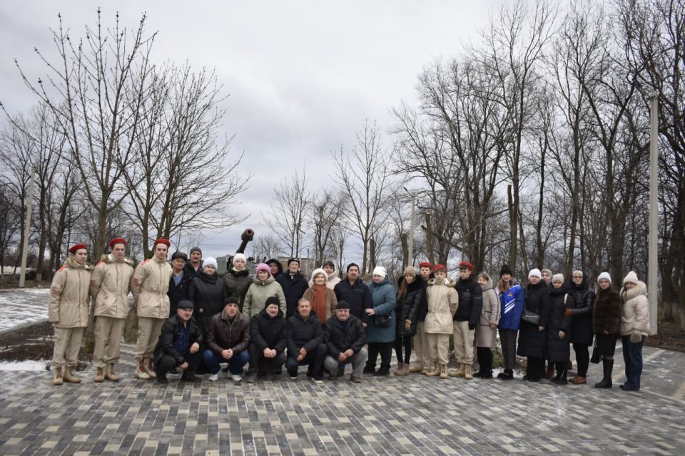 В Перевальске состоялось открытие обновленного Мемориального комплекса, посвящённого памяти погибших воинов-афганцев и защитников Донбасса В Перевальске состоялось открытие обновленного Мемориального комплекса, посвящённого памяти погибших воинов-афганцев и защитников Донбасса