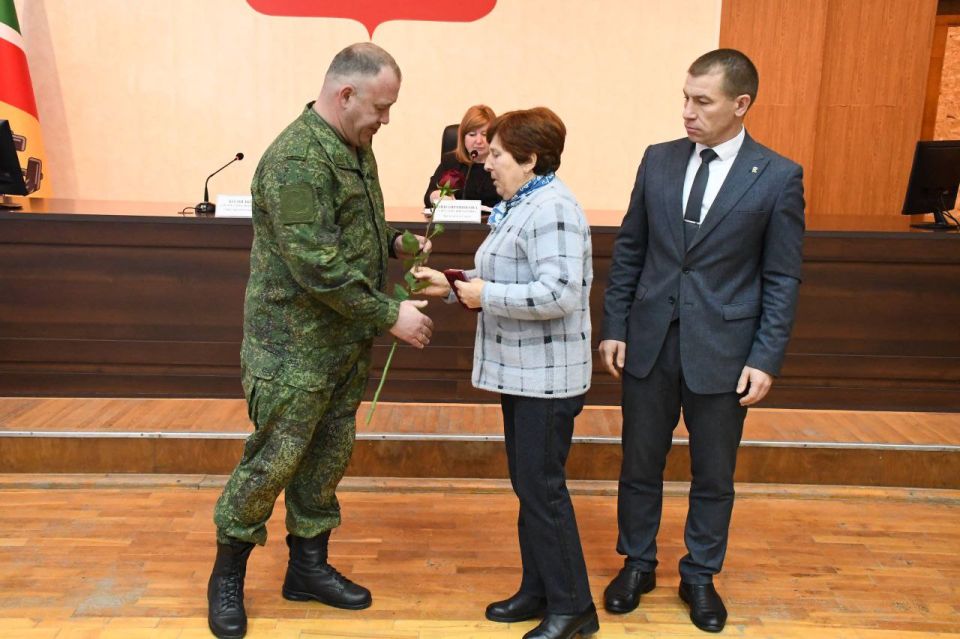 Сергей Колягин: Указом Президента Российской Федерации Владимира Владимировича Путина жители нашего городского округа, проявившие героизм и мужество защищая родной край от врага, отмечены государственными наградами Сергей Колягин: Указом Президента Российской Федерации Владимира Владимировича Путина жители нашего городского округа, проявившие героизм и мужество защищая родной край от врага, отмечены государственными наградами