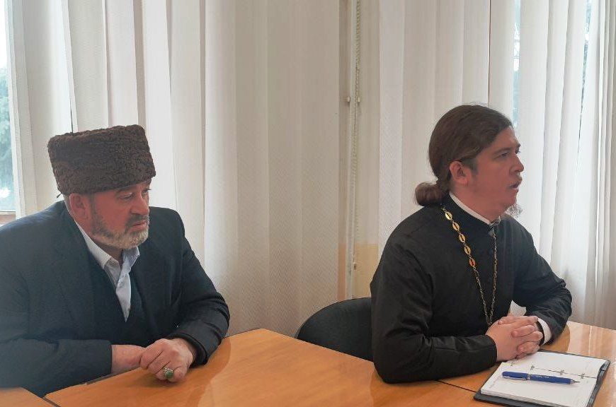 В Администрации Антрацитовского муниципального округа, под председательством заместителя главы Администрации Натальи Шаталовой, состоялось итоговое заседание Экспертного совета по вопросам гармонизации межнациональных и... В Администрации Антрацитовского муниципального округа, под председательством заместителя главы Администрации Натальи Шаталовой, состоялось итоговое заседание Экспертного совета по вопросам гармонизации межнациональных и...