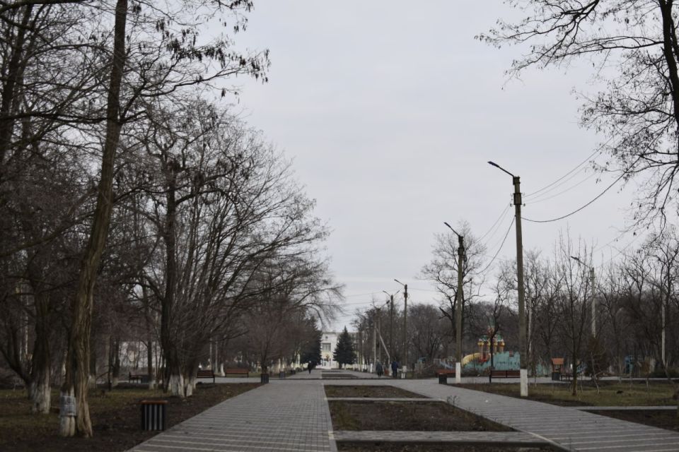 Виталий Михайлов: В Перевальске завершены работы по благоустройству территории парка имени Воровского Виталий Михайлов: В Перевальске завершены работы по благоустройству территории парка имени Воровского