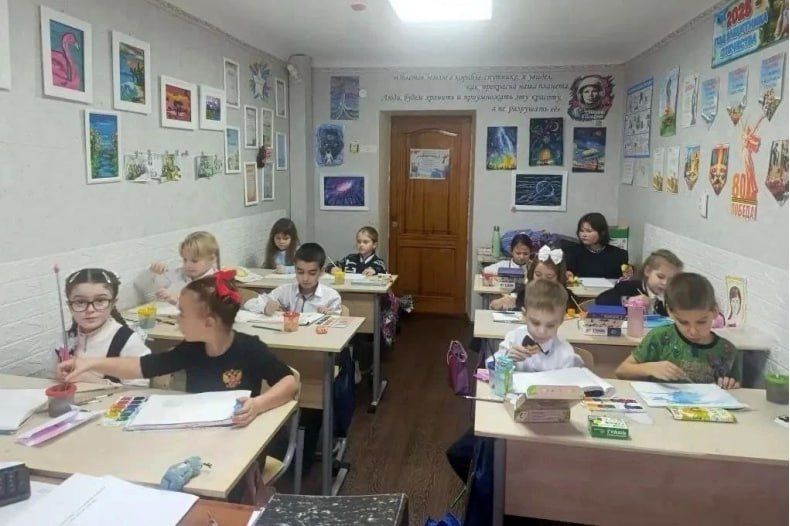 Профилактические мероприятия по ПДД провели в Свердловском ЦДЮТ «Мечта» Профилактические мероприятия по ПДД провели в Свердловском ЦДЮТ «Мечта»