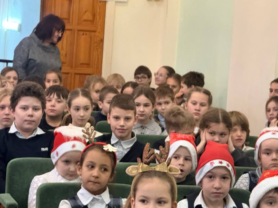 Для луганских школьников провели лекцию «Безопасный пешеход» Для луганских школьников провели лекцию «Безопасный пешеход»