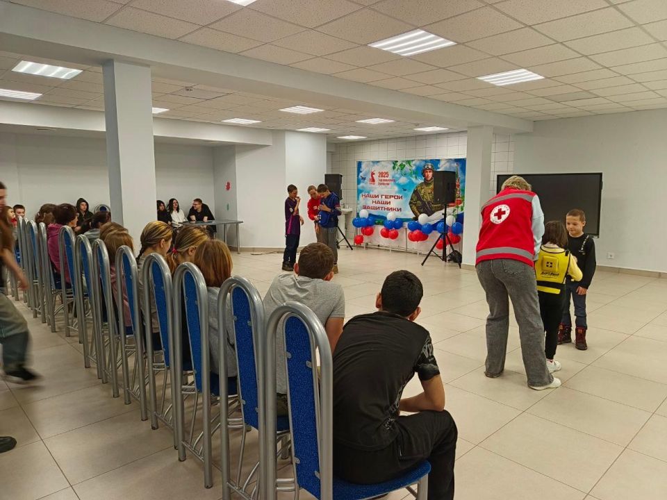 В тамбовском оздоровительном центре новоайдарские ребята получили новые навыки в сфере медицины В тамбовском оздоровительном центре новоайдарские ребята получили новые навыки в сфере медицины