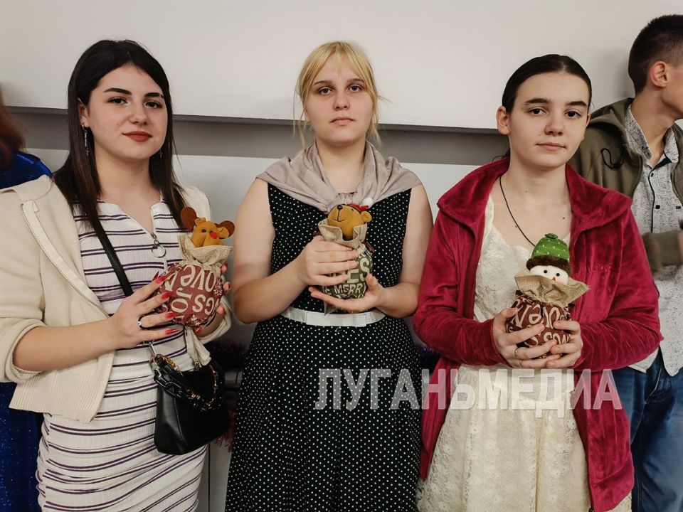 В Станично-Луганском музее донского казачества состоялся Бородинский бал В Станично-Луганском музее донского казачества состоялся Бородинский бал