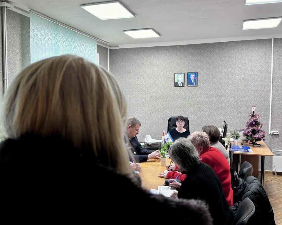 23 декабря 2025 в Администрации Краснолучского городского округа прошло заседание комиссии по делам несовершеннолетних и защите их прав 23 декабря 2025 в Администрации Краснолучского городского округа прошло заседание комиссии по делам несовершеннолетних и защите их прав