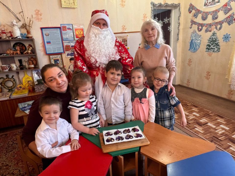 Чудеса в «Колокольчике». Подарки родителям и воспитателям ко Дню Святого Николая в детском саду «Колокольчик» детвора изготовила своими руками Чудеса в «Колокольчике». Подарки родителям и воспитателям ко Дню Святого Николая в детском саду «Колокольчик» детвора изготовила своими руками