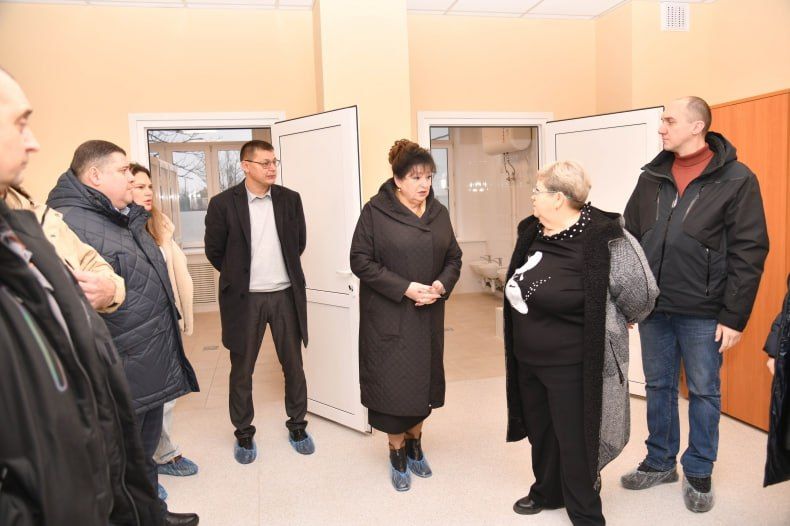 Напомним, что шеф-регион Красноярский край в этом году взялся за этот объект, чтобы изменить статус учреждения, и сделать его не только образовательным учреждением для школьников, но и воспитательным, реализовав в стенах... Напомним, что шеф-регион Красноярский край в этом году взялся за этот объект, чтобы изменить статус учреждения, и сделать его не только образовательным учреждением для школьников, но и воспитательным, реализовав в стенах...