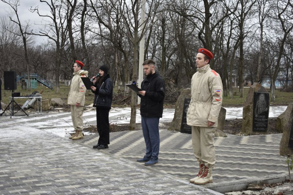 В Перевальске состоялось открытие обновленного Мемориального комплекса, посвящённого памяти погибших воинов-афганцев и защитников Донбасса В Перевальске состоялось открытие обновленного Мемориального комплекса, посвящённого памяти погибших воинов-афганцев и защитников Донбасса