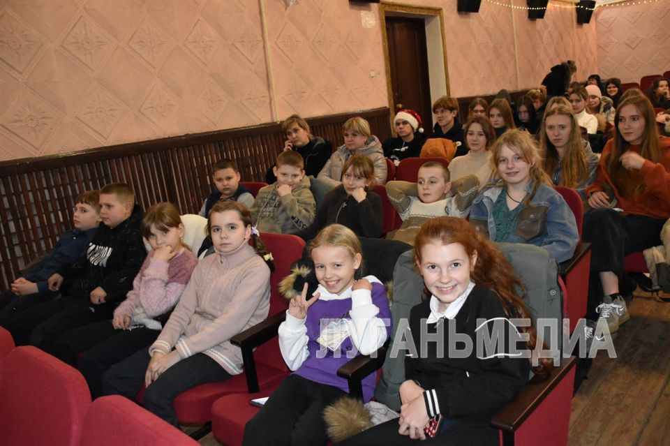 Первый кинопоказ состоялся в Доме культуры поселка Калиново Первомайского городского округа Первый кинопоказ состоялся в Доме культуры поселка Калиново Первомайского городского округа