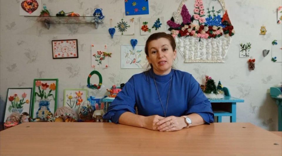 Школьников Славяносербского округа научат искусству фотографии в рамках совместного проекта с Алтайским краем Школьников Славяносербского округа научат искусству фотографии в рамках совместного проекта с Алтайским краем