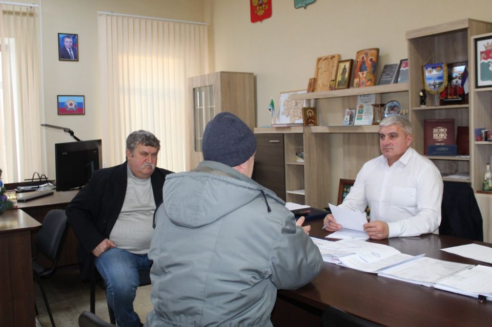 Виталий Коваленко: Сегодня провёл приём граждан по личным вопросам в Администрации Беловодского муниципального округа Виталий Коваленко: Сегодня провёл приём граждан по личным вопросам в Администрации Беловодского муниципального округа