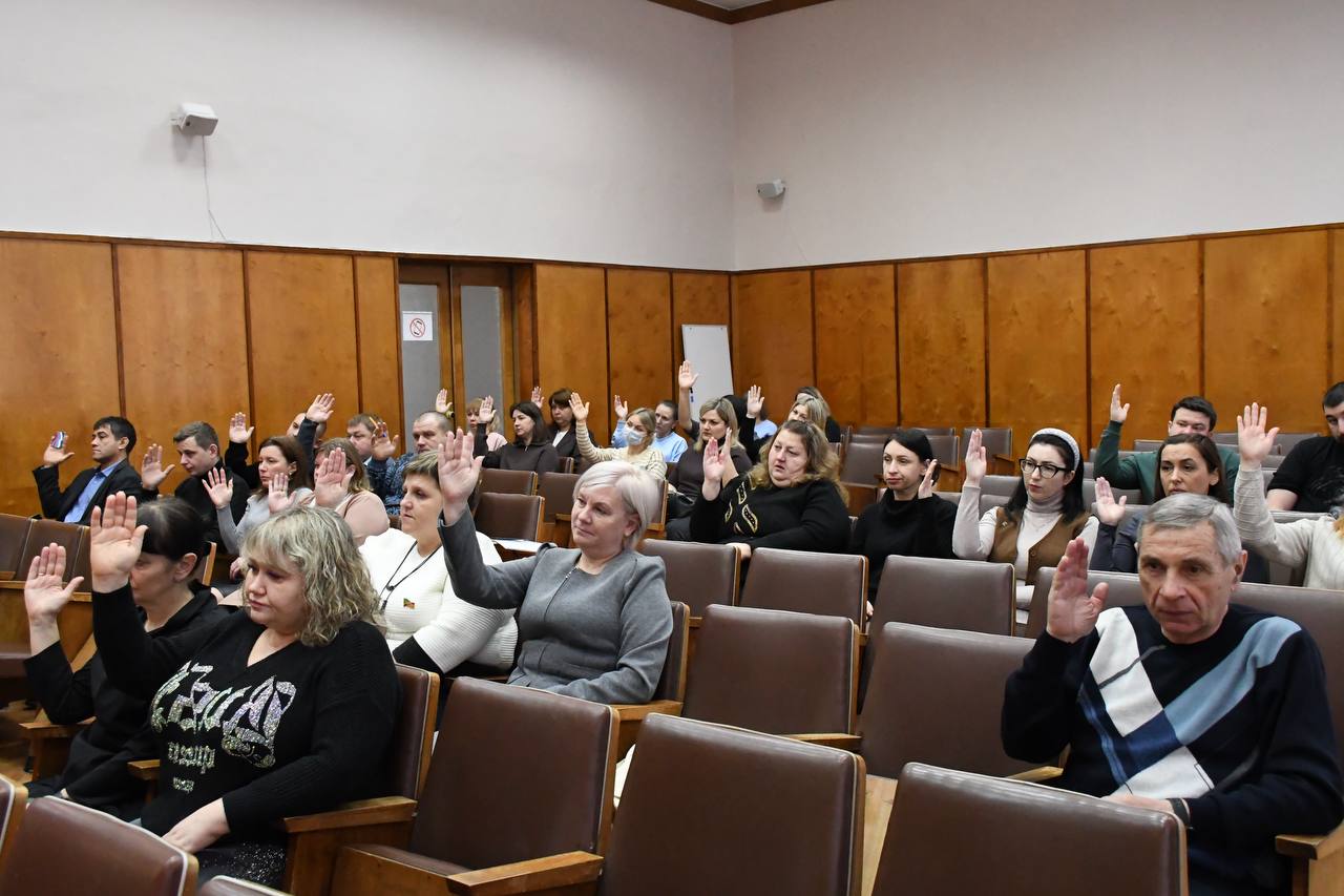 Под председательством Светланы Пшеничниковой состоялись публичные слушания по проекту решения Совета городского округа муниципальное образование городской округ город Первомайск Луганской Народной Республики «Об одобрении... Под председательством Светланы Пшеничниковой состоялись публичные слушания по проекту решения Совета городского округа муниципальное образование городской округ город Первомайск Луганской Народной Республики «Об одобрении...