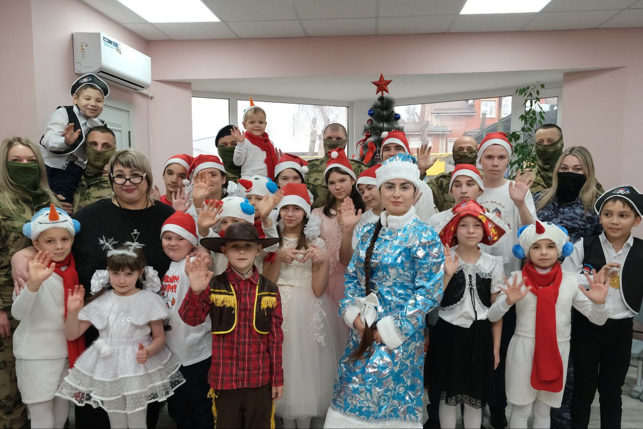 В рамках акции Росгвардии «Дед Мороз специального назначения» прошёл телемост между Луганском и Хабаровском