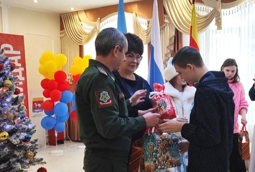 Марина Филиппова: С любовью и уважением: Новогодние поздравления детям погибших защитников Марина Филиппова: С любовью и уважением: Новогодние поздравления детям погибших защитников