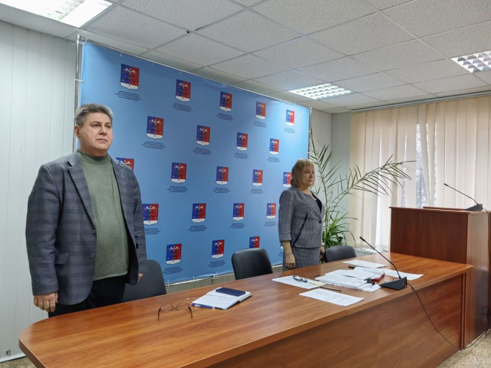 23.12.2025г. в Станице Луганской было проведено XLIII заседание Совета депутатов Станично-Луганского МО ЛНР 23.12.2025г. в Станице Луганской было проведено XLIII заседание Совета депутатов Станично-Луганского МО ЛНР