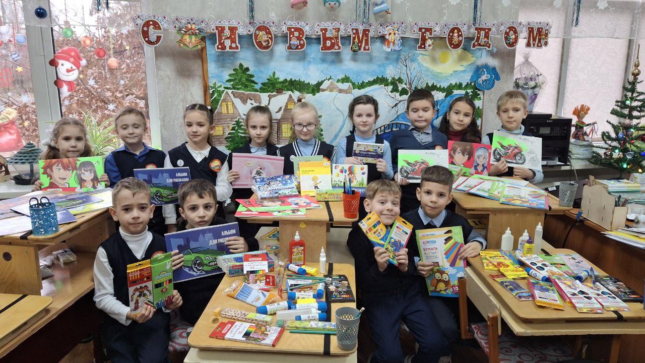 Акция «Дружба не знает границ» объединила школьников Удмуртии и Лутугинского округа Акция «Дружба не знает границ» объединила школьников Удмуртии и Лутугинского округа