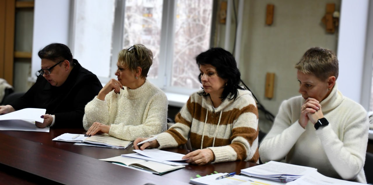 Евгений Шаталин: По приглашению председателя Совета городского округа города Рубежное Нелли Задираки принял участие в обсуждении и утверждении городского бюджета на следующий год Евгений Шаталин: По приглашению председателя Совета городского округа города Рубежное Нелли Задираки принял участие в обсуждении и утверждении городского бюджета на следующий год