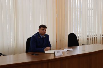 В Лутугинском муниципальном округе состоялось очередное заседание Районной комиссии по делам несовершеннолетних и защите их прав