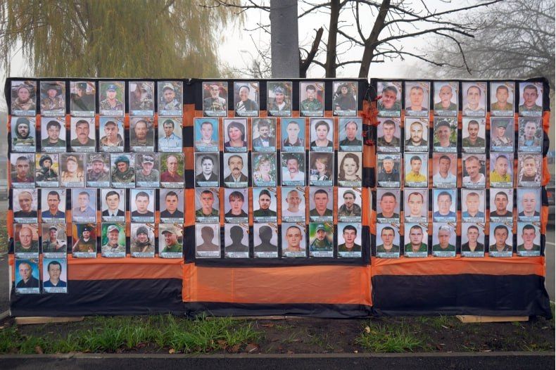 Аллеи памяти Свердловского муниципалитета: Памятные стенды Аллеи памяти Свердловского муниципалитета: Памятные стенды
