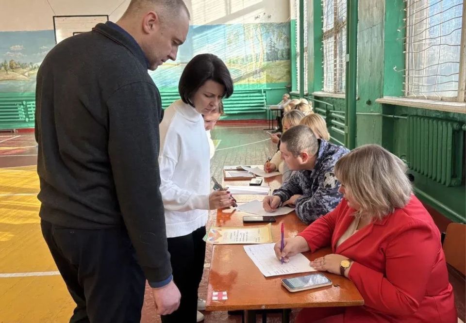В ГБОУ ЛНР «Межшкольный центр военно-патриотического воспитания и профессиональной ориентации учащихся» в рамках закрытия Года Защитника Отечества прошло спортивное мероприятие «Этой силе есть имя — Россия!» для обучающихся... В ГБОУ ЛНР «Межшкольный центр военно-патриотического воспитания и профессиональной ориентации учащихся» в рамках закрытия Года Защитника Отечества прошло спортивное мероприятие «Этой силе есть имя — Россия!» для обучающихся...