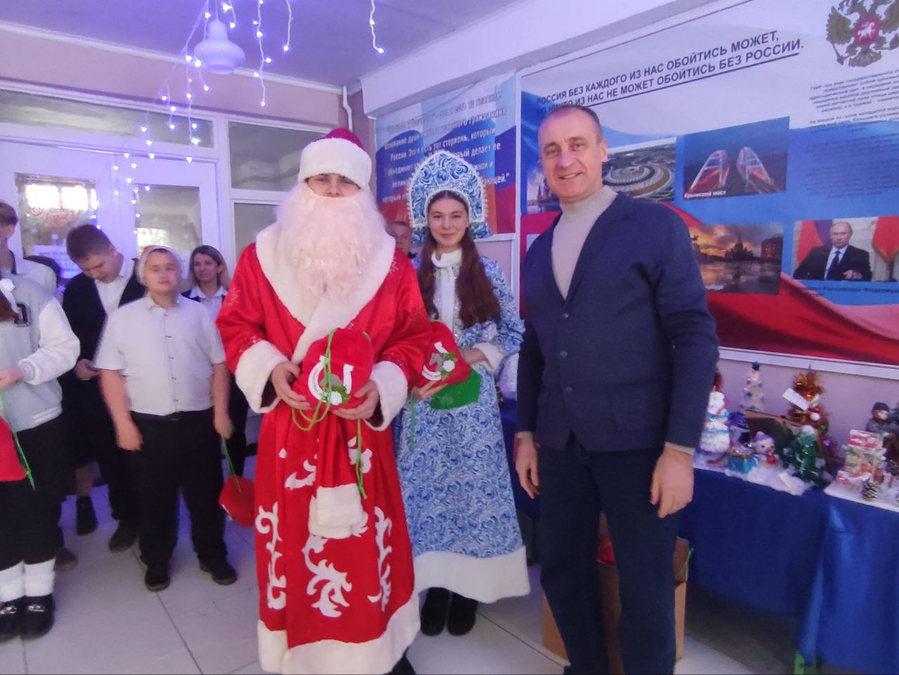 Городищенская школа получила подарки к Новому году от Оренбуржья и старообрядцев России Городищенская школа получила подарки к Новому году от Оренбуржья и старообрядцев России