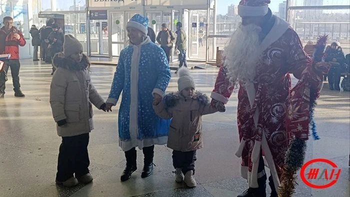 В Луганском филиале ФГУП «ЖДН» осуществили новогоднюю мечту Вики из пгт В Луганском филиале ФГУП «ЖДН» осуществили новогоднюю мечту Вики из пгт