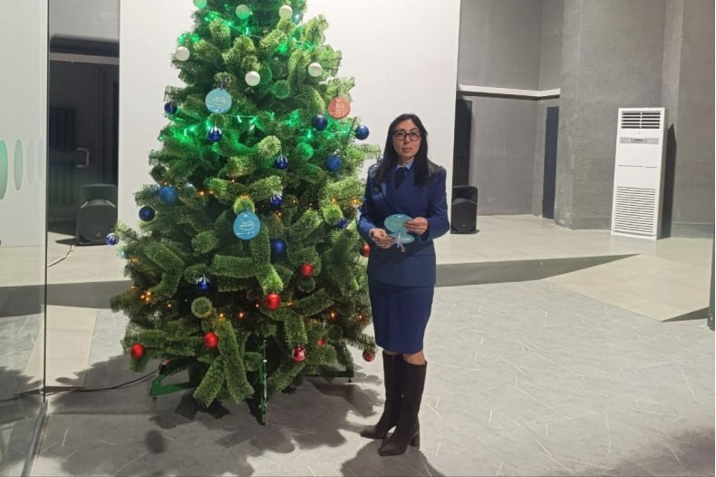 Прокурор города Свердловск присоединилась к Всероссийской акции «Ёлка желаний» Прокурор города Свердловск присоединилась к Всероссийской акции «Ёлка желаний»