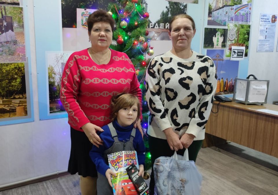 Женсовет дарит тепло в канун Нового года Женсовет дарит тепло в канун Нового года