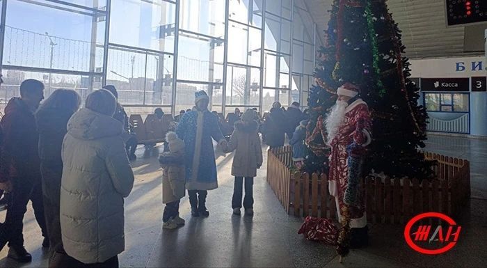 В Луганском филиале ФГУП «ЖДН» осуществили новогоднюю мечту Вики из пгт В Луганском филиале ФГУП «ЖДН» осуществили новогоднюю мечту Вики из пгт