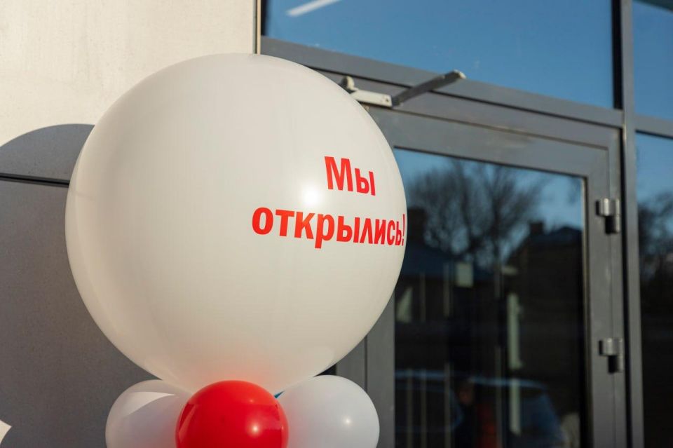 Юные музыканты начали занятия в новом корпусе Луганской детской музыкальной школы №2, который был построен специалистами региона-шефа Москвы Юные музыканты начали занятия в новом корпусе Луганской детской музыкальной школы №2, который был построен специалистами региона-шефа Москвы
